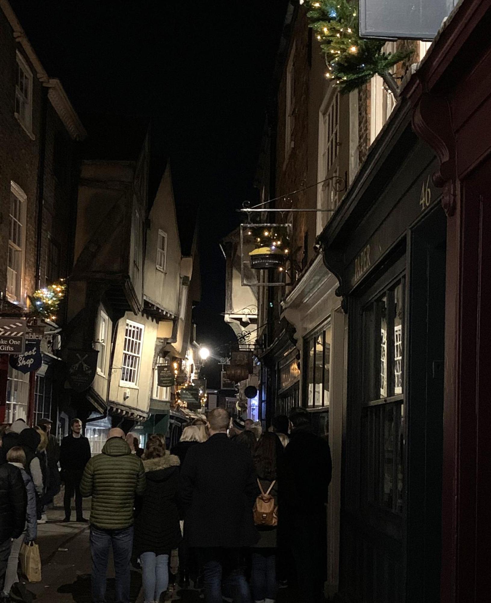 Betty'S Minster View - 6 Twins Or 3 Superkings -Central With Free Parking York Exterior foto